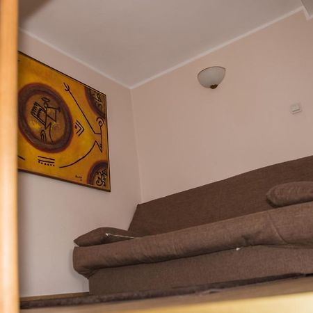 Apartament Beta Apartment บิสตริซา ภายนอก รูปภาพ