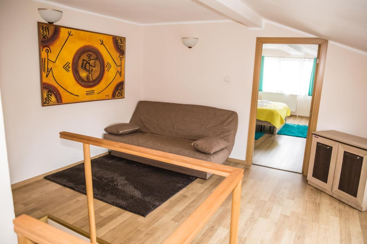 Apartament Beta Apartment บิสตริซา ภายนอก รูปภาพ