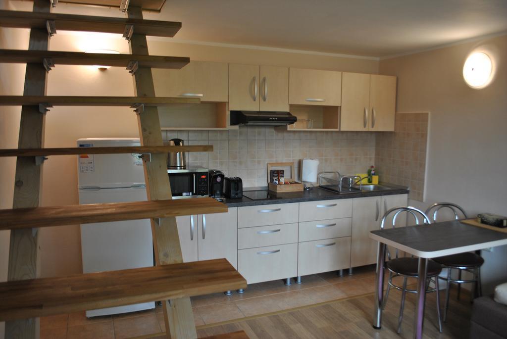 Apartament Beta Apartment บิสตริซา ภายนอก รูปภาพ