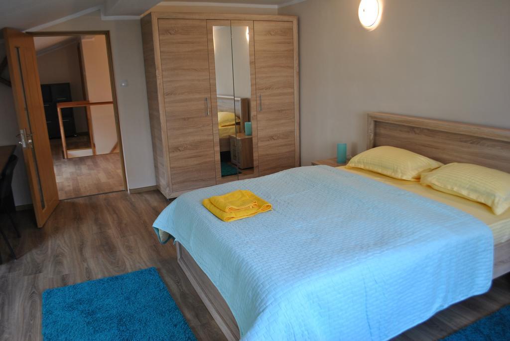 Apartament Beta Apartment บิสตริซา ภายนอก รูปภาพ