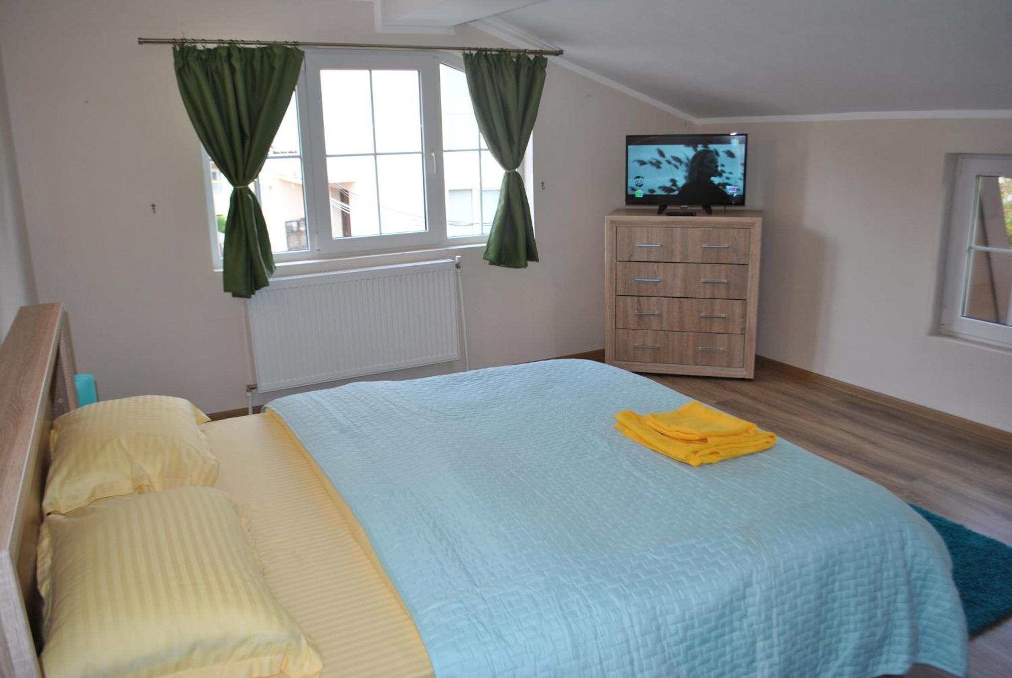 Apartament Beta Apartment บิสตริซา ภายนอก รูปภาพ